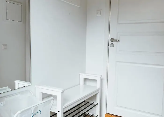 Newly Renovated Studio Apartment - Free Parking And Ev Docking