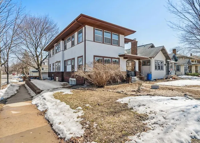 Garden Apt, Majestic Mpls Duplex