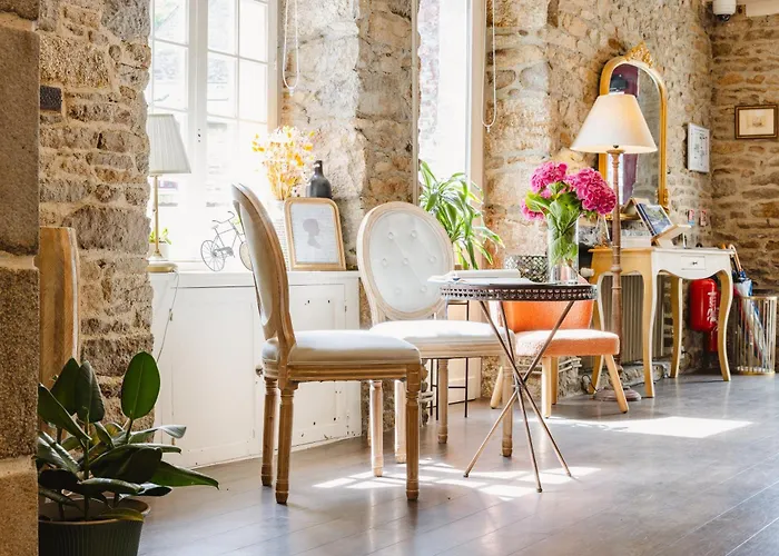 Demeures & Chateaux - Hotel De La Porte Saint-Malo - Dinan