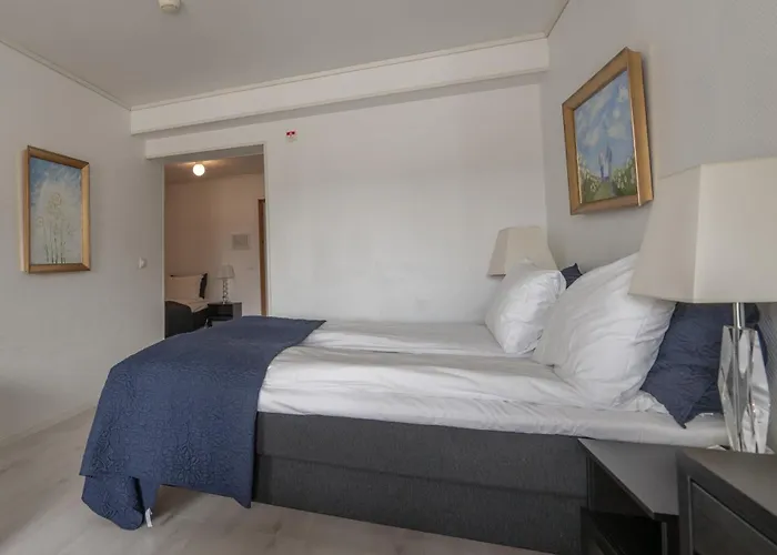 Sunde Fjord Hotel, Free And Easy Parking
