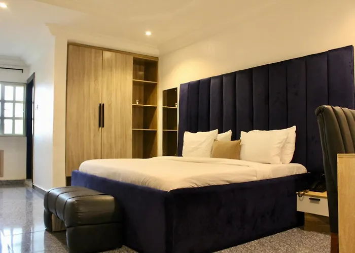 Ovic Hotel