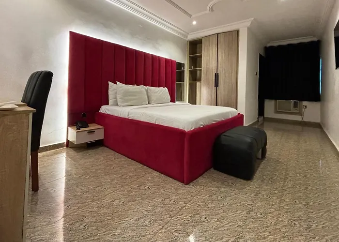 Ovic Hotel