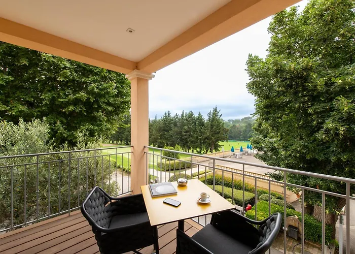 Hotel Golf & Spa Chateau De La Begude The Originals Collection
