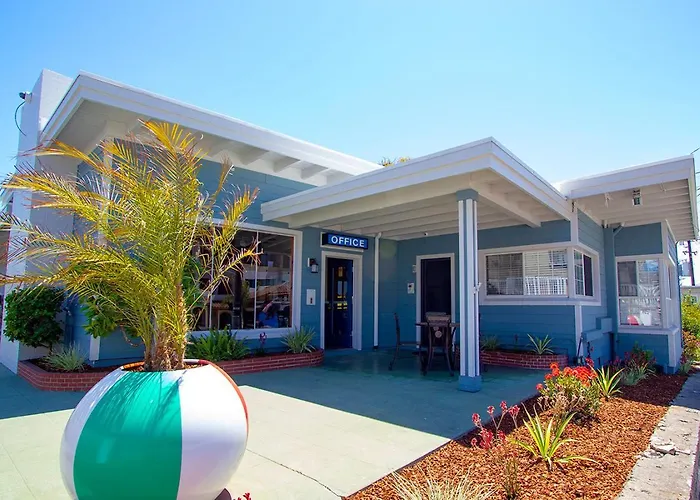 Edgewater Beach Inn
