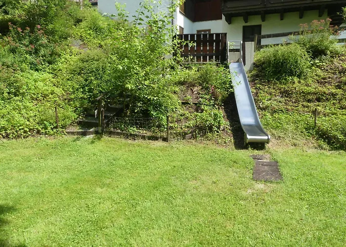 Dreiländereck 403, Sonderpreise im November wegen Hallenbadschließung