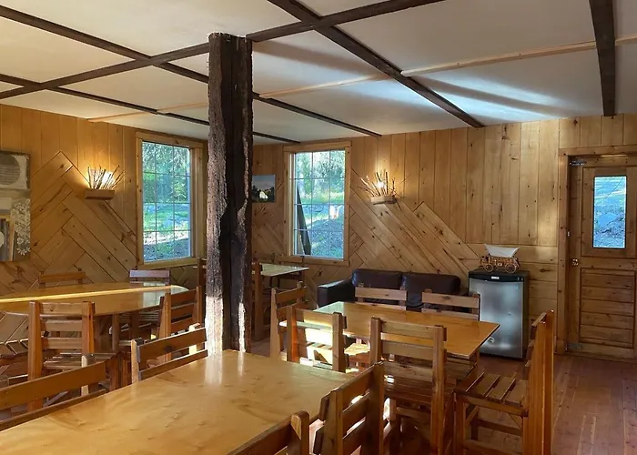 Rustic Beaverfoot Lodge Room N10