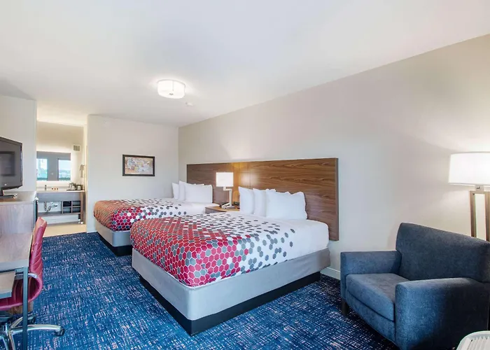 Econo Lodge Inn & Suites Foley-North Gulf Shores