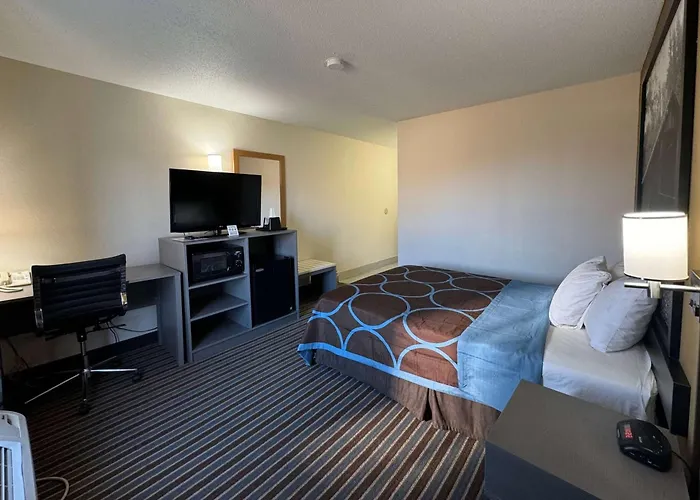 Super 8 By Wyndham Columbia Clark Lane