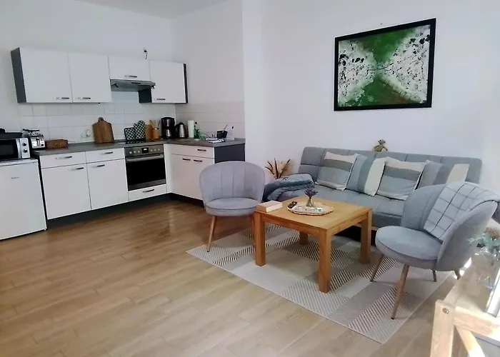 Johnis FeWo, Nähe Stadtzentrum - Uni in sehr ruhiger Lage mit Terrasse und eigenem Parkplatz