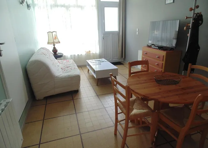 Appartement Entierement Renove Avec Internet, Vous Pouvez Tout Faire A Pied