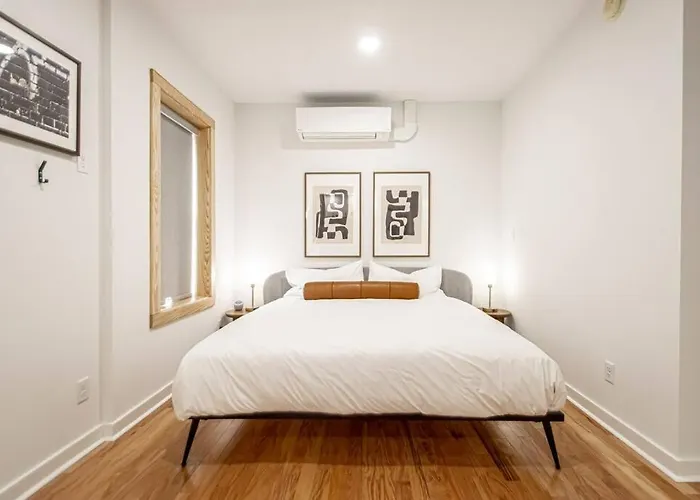 Heart Of Downtown, Steps To Bathhouses & Restaurants, Room # 102