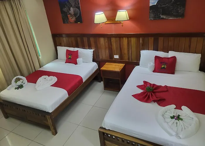 Caye Caulker Plaza Hotel