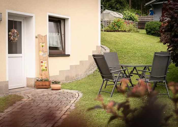 Buchen Blick - Ruhige moderne Ferienwohnung 82qm.