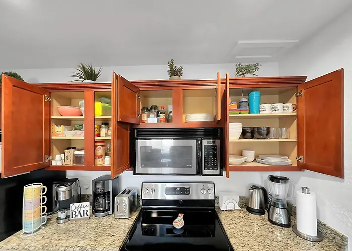 Cozy & Peaceful Sedona Condo With Pool, Walk To Restaurants, Shops & Hiking Nearby