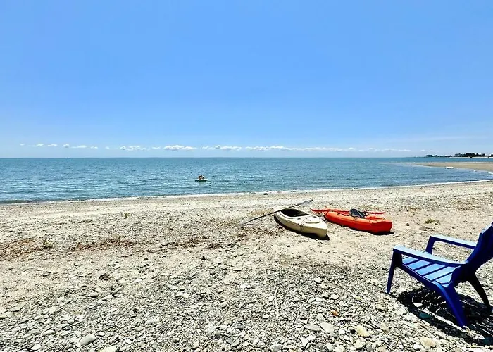 Charming 3 Bedroom Beach Front Cottage