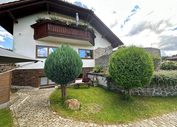 Hallenburgblick