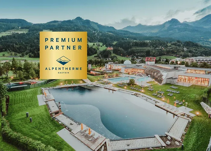 Österreichischer Hof-im Bademantel direkt in die Alpentherme