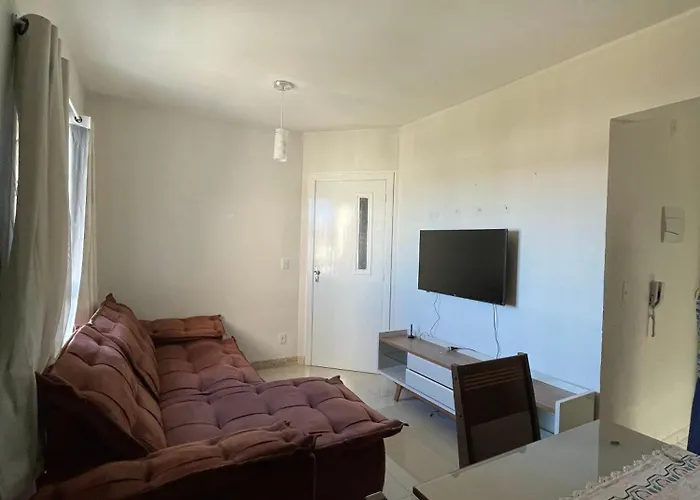 Apartamento de 2 quartos em condomínio com portaria 24h e localização excelente