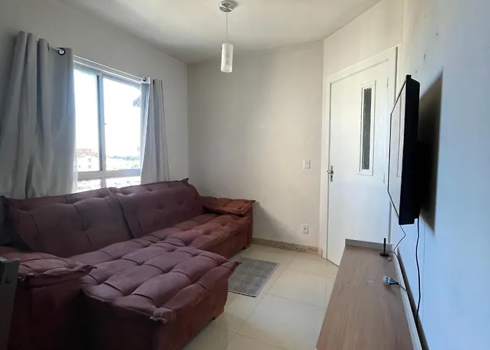 Apartamento de 2 quartos em condomínio com portaria 24h e localização excelente