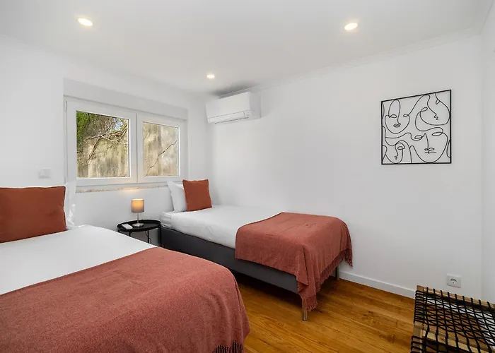 Whome Peaceful Alges Family Home Away From City Noise