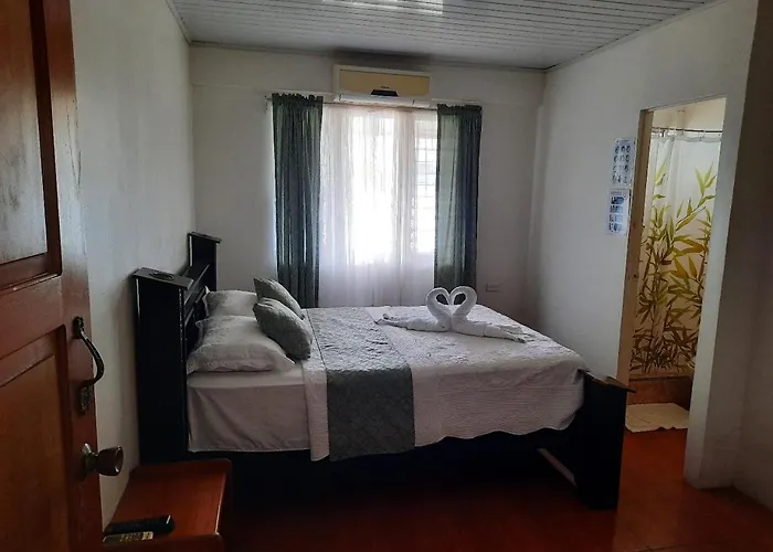 Hotel Golfito