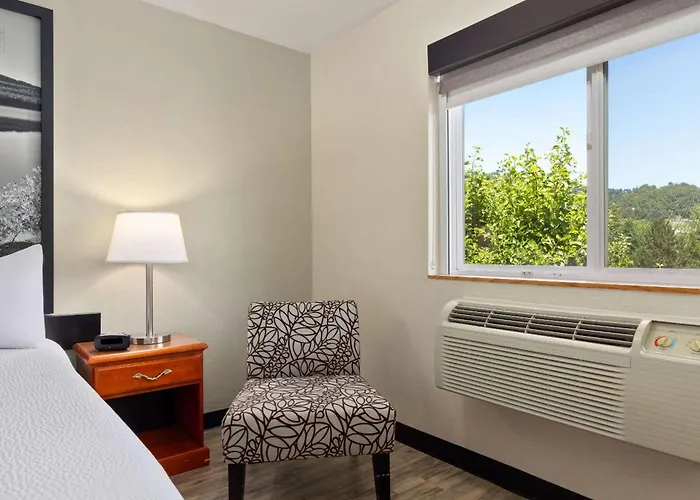 Super 8 By Wyndham Roseburg
