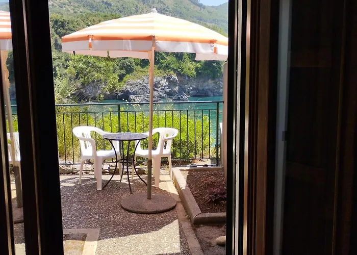 Illicini Stabilimento Balneare E Albergo