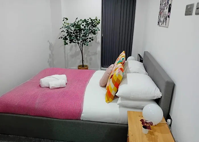 City Centre Apartments, Free Parking - Quality City