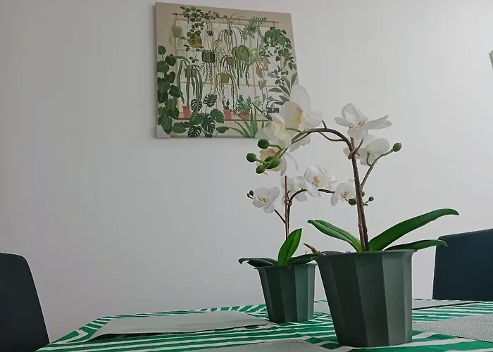City Centre Apartments, Free Parking - Quality City
