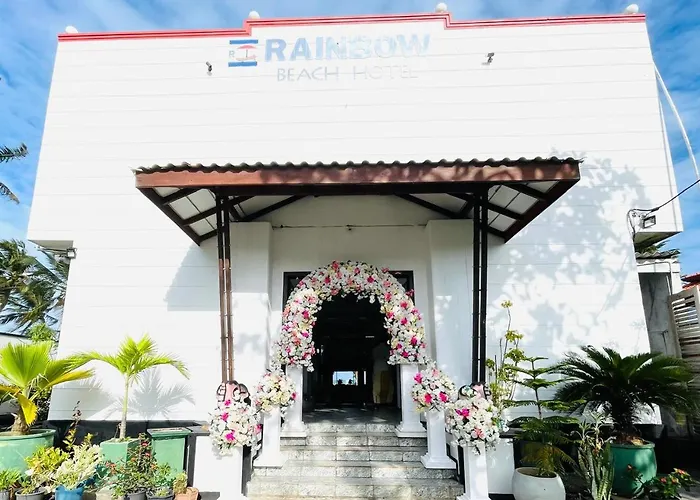 Rainbow Beach Hotel