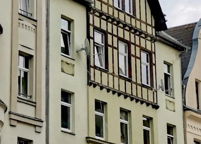 Art ANTON - Stilvolle Wohnung mit Balkon, zentrumsnah