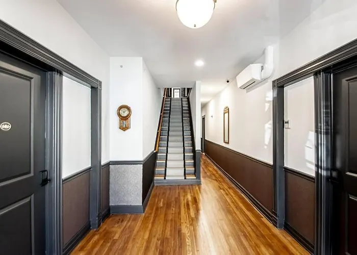 Steps To Bathhouses, Restaurants, Heart Of Downtown, Room # 301