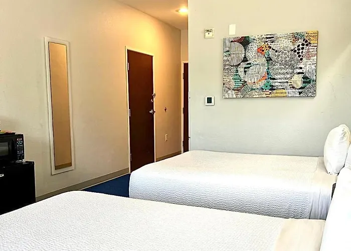 Microtel Inn & Suites By Wyndham Austin Airport
