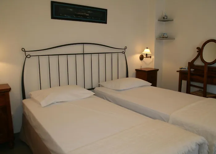 Alexandros Hotel