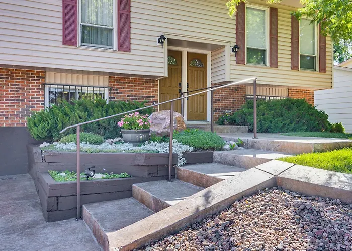 Hillside Place W/ Mountain Views ~ 8 Mi To Dtwn!
