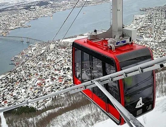 Walo Apartments Tromsdalen - Close To Cable Car And Arctic Cathedral, 10 Min By Bus To City Centre, Free Parking