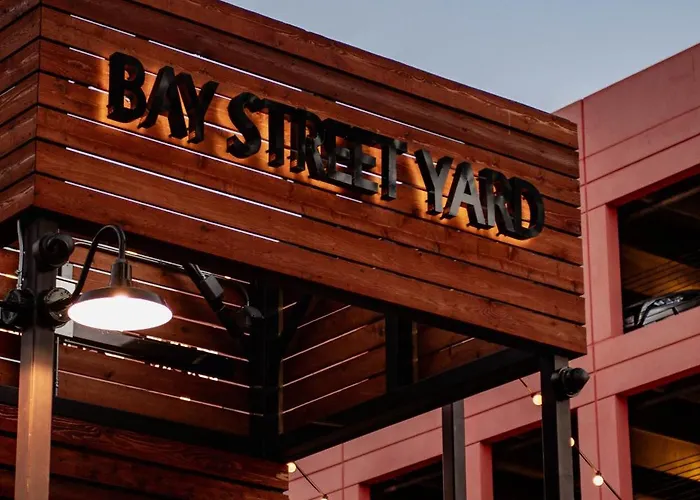 Walk To Best Eats And Shops And Stay In Style