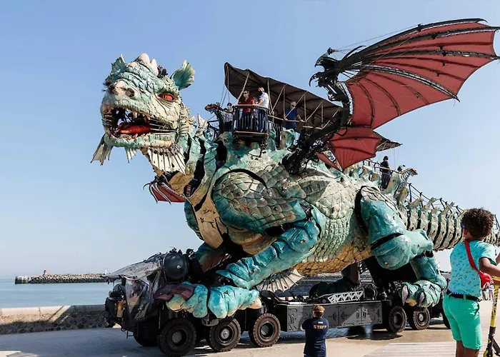 Thewatchtower Plage Dragon Ferry A Proximite