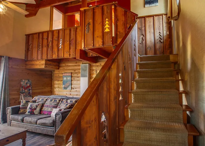 Cozy Moon Cabin