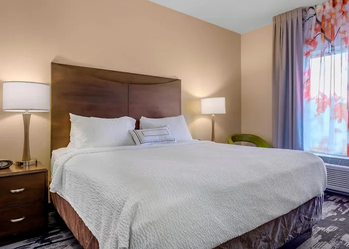 Fairfield Inn & Suites By Marriott Slippery Rock