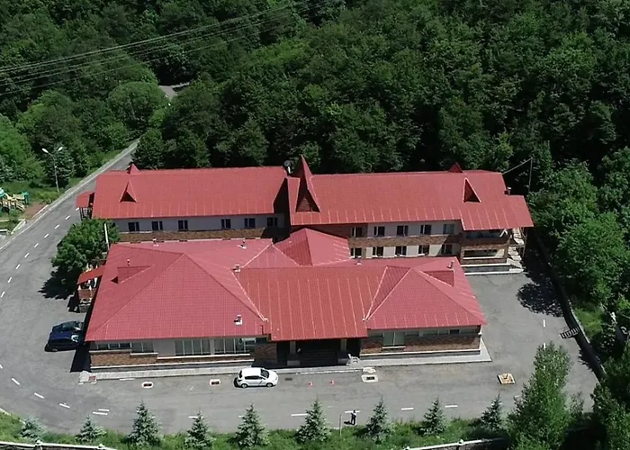 Tsaghkahovit Hotel