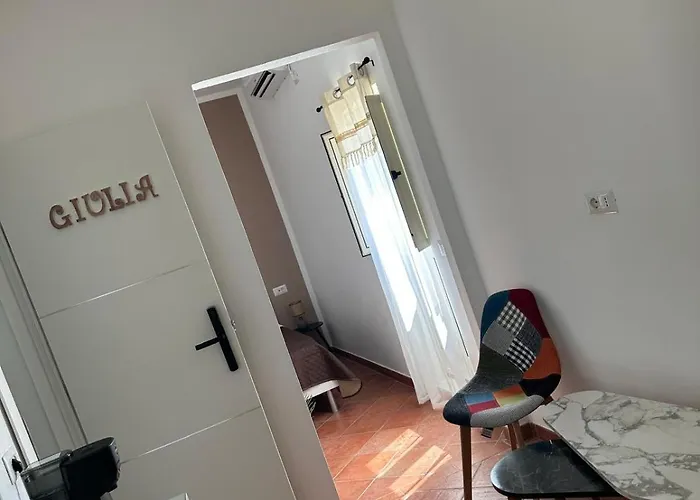 Crispi Guest House Mmg