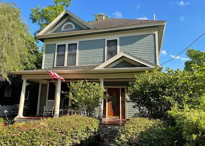 Tuscawilla A, Apt In Historic Downtown, Two Bed Two Bath