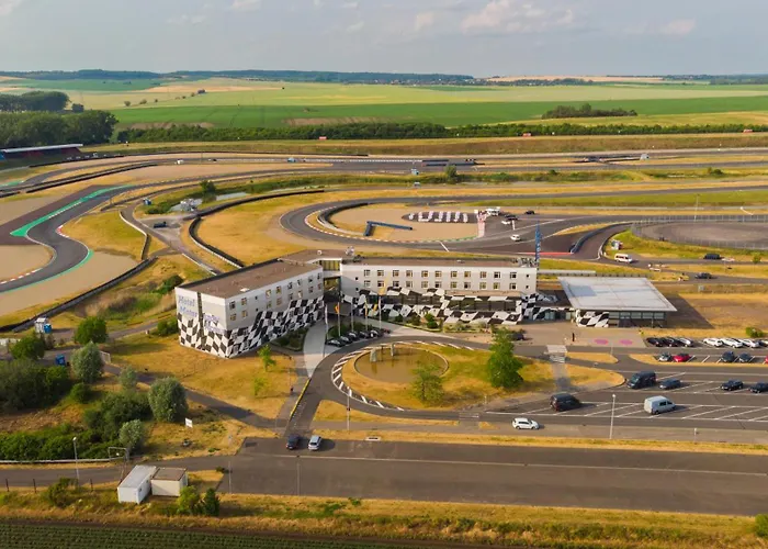 Hotel Motorsport Arena