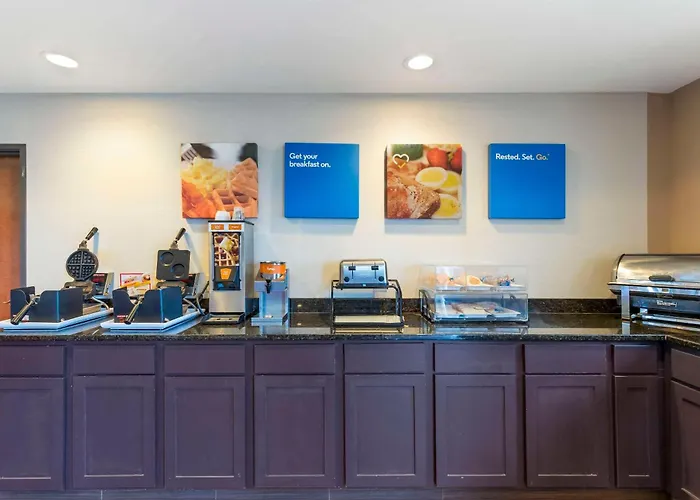 Comfort Inn & Suites Grinnell Near I-80