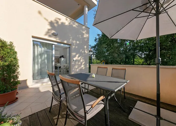 Apartments Rea