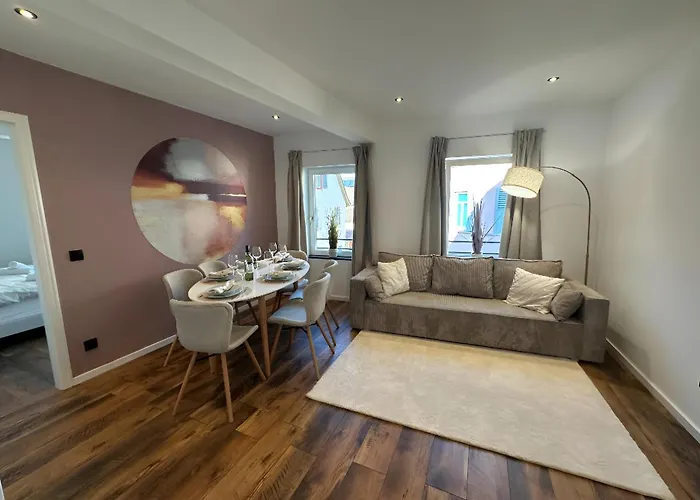 Charmante Ferienwohnung mit großer Dachterrasse&Wintergarten