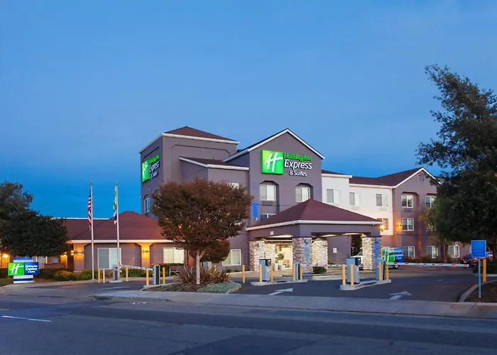 Holiday Inn Express & Suites Oakland - Airport By Ihg