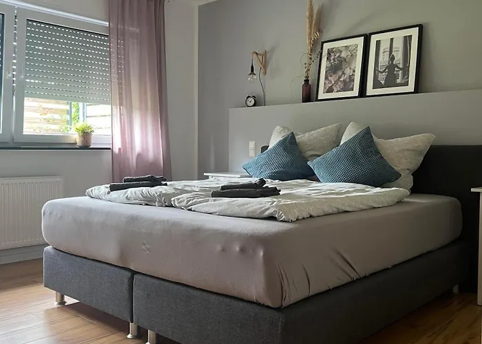 Helle, moderne Ferienwohnung am Waldrand in Prüm für max 4 Personen