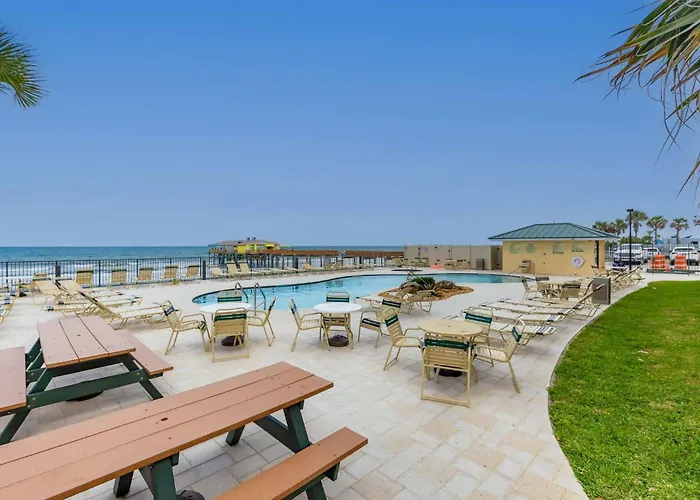 Ocean Front Condo With Amazing Views! Sunglow Resort 402 By Brightwild